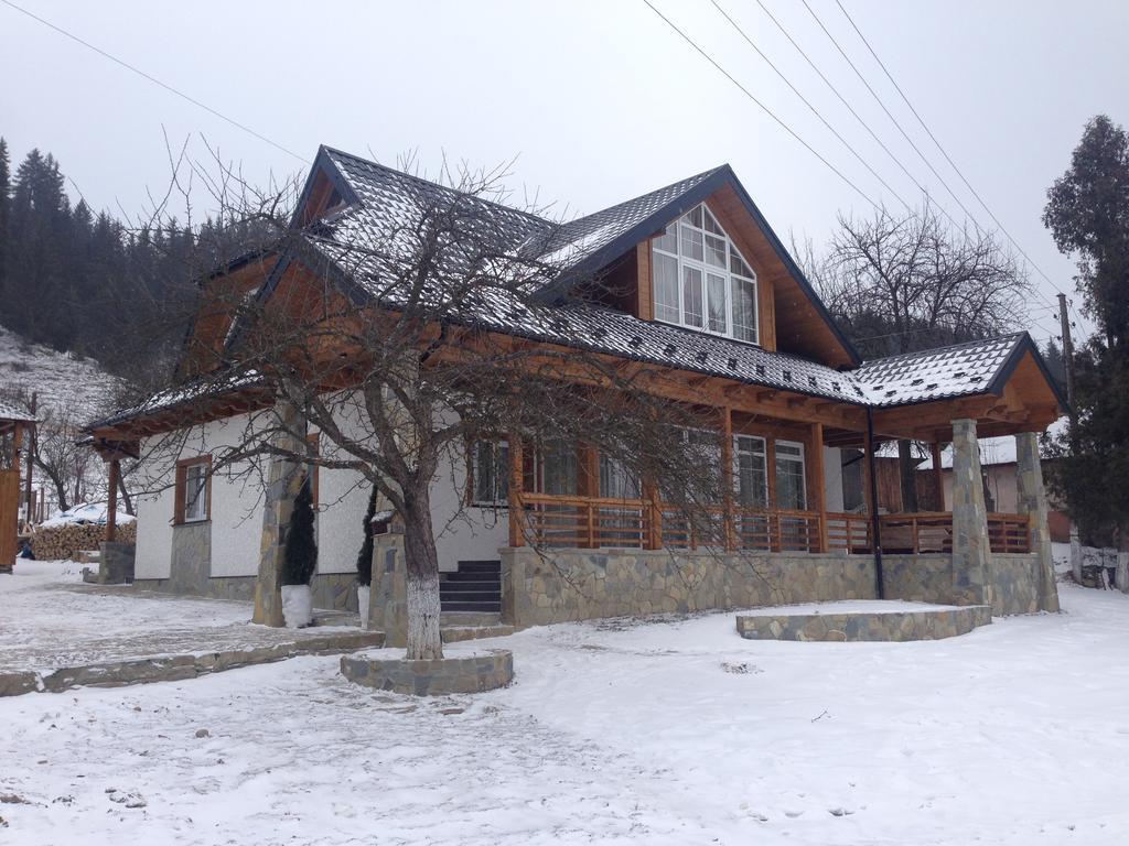 Cottage Familiya Verhovina Kültér fotó