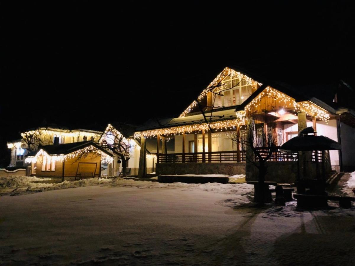 Cottage Familiya Verhovina Kültér fotó